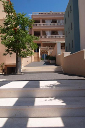 Отель Apartments Begic  Макарска 